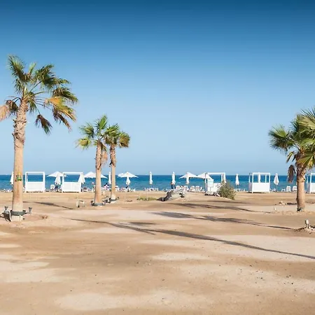 Radiant & Ravishing 2 Bdr Mangroovy Free Beach & Pool Access