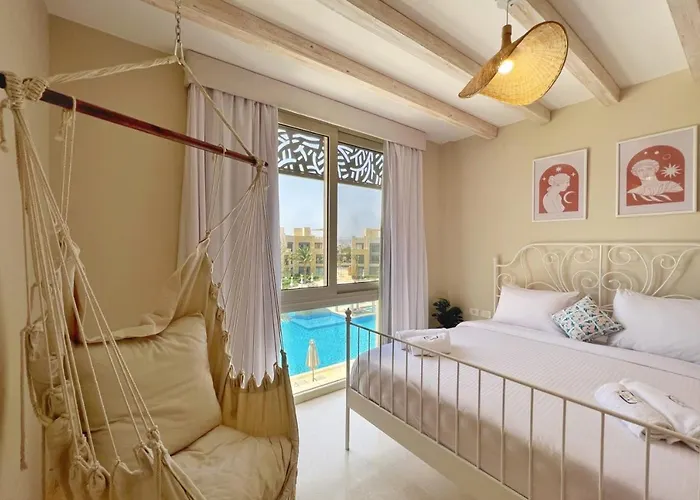 Radiant & Ravishing 2 Bdr Mangroovy Free & Pool Access شقة الغردقة