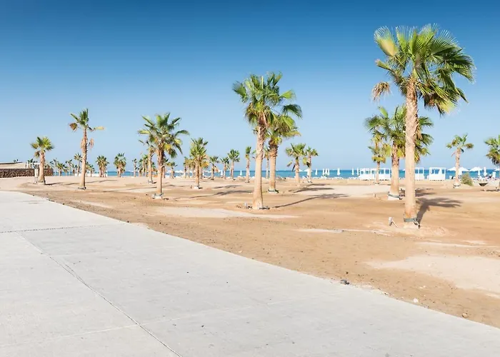 Radiant & Ravishing 2 Bdr Mangroovy Free & Pool Access الغردقة